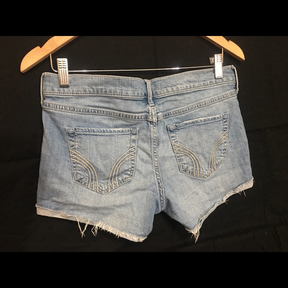 Hollister blue jean shorts - Picture 2 of 3